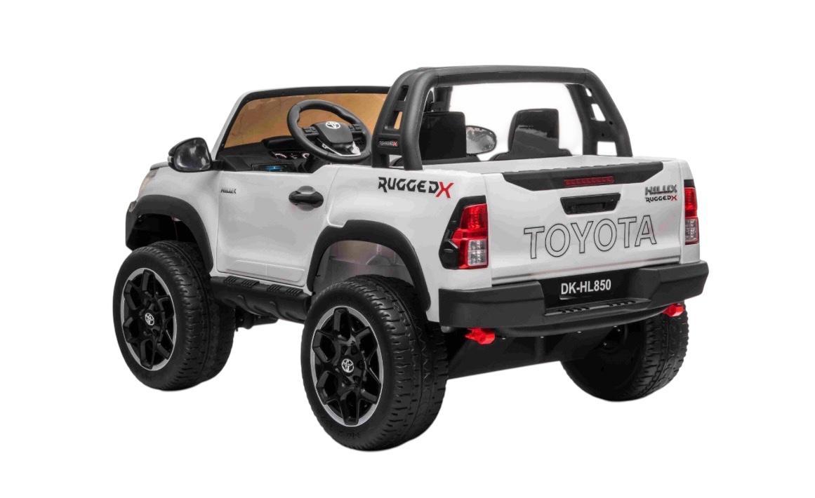 Toyota Hilux Rugged 24V 7AH Asiento de Cuero, 2 motores, Luces Delanteras y Traseras - Imagen 2